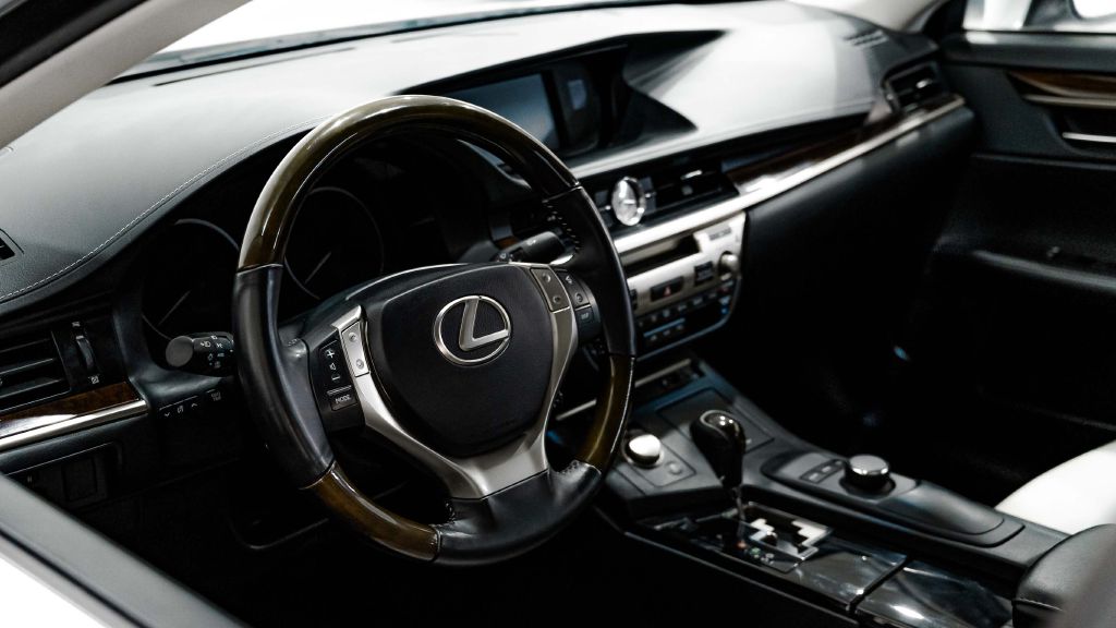 LEXUS ES 2013 LEXUS ES JTHBK1GG9D2033311