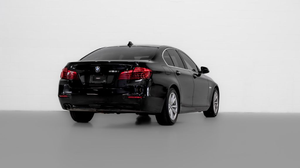 BMW 528 2016 BMW 528 WBA5A5C50GD527169