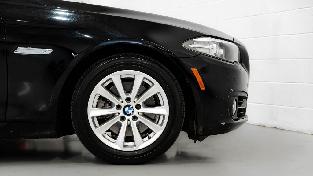 BMW 528 2016 BMW 528 WBA5A5C50GD527169